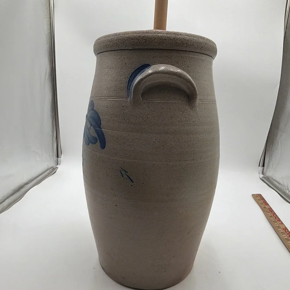 Rowe Pottery Works excellent pre